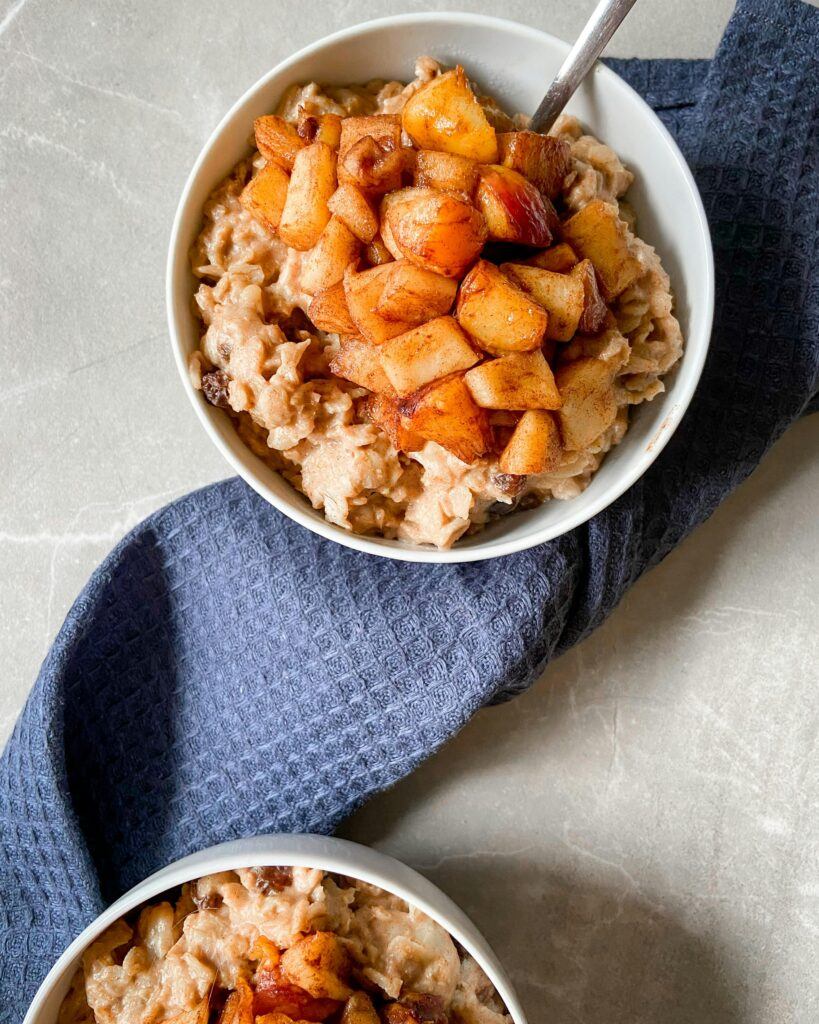 Apple Cinnamon Quinoa Breakfast Bowl Apple Cinnamon Quinoa Breakfast Bowl